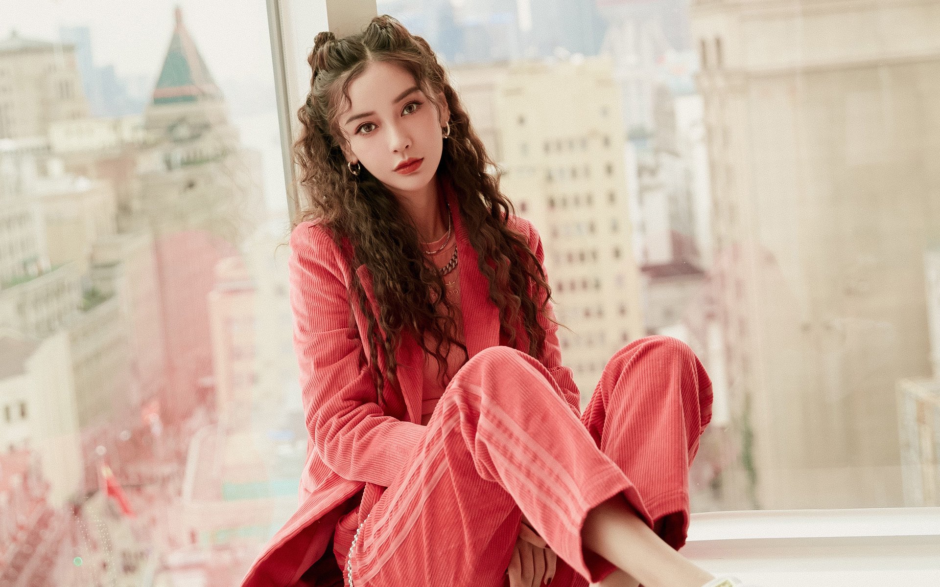 日本NHK特别报道：伊朗球员雪地控球如舞者，伊朗大雪