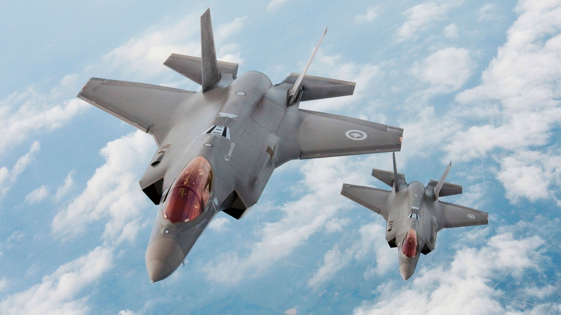 球迷比赛日疯狂助威,现场氛围火爆,球迷助威视频