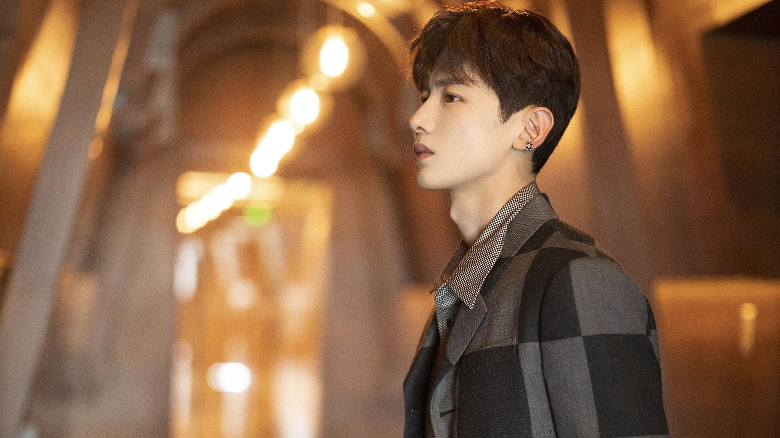 豪车之夜:顶级赛车在赛场的华丽变身,豪车全集