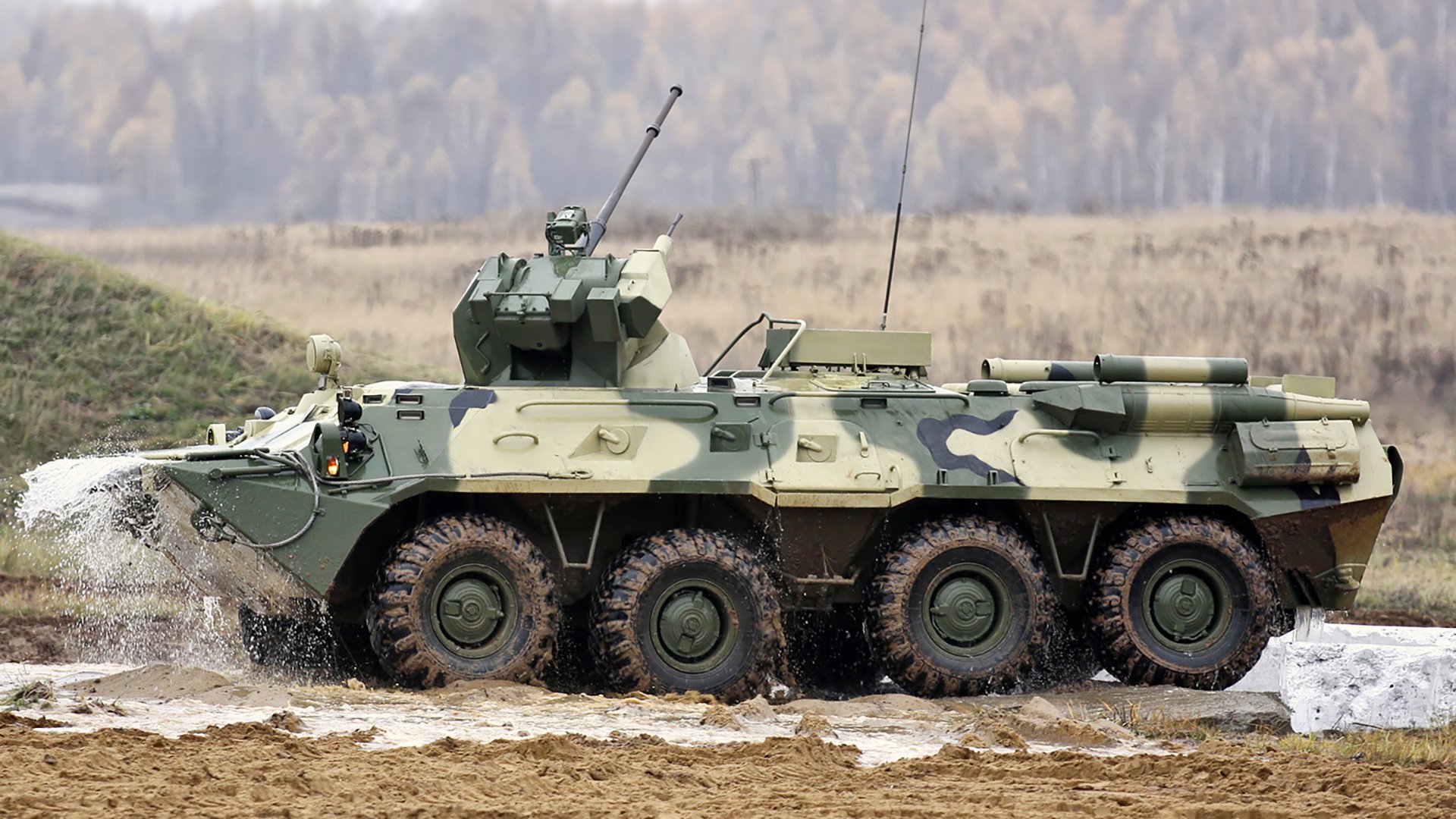 黄蜂举办“夜光球赛”，全场关灯只留荧光线条，250大黄蜂光束灯大歌